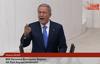 Kürsüyü yumrukladı! Hulusi Akar çok sinirlendi
