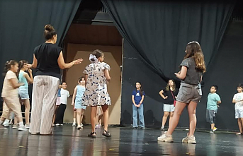 Salihli Belediyesi'nden Çocuklara Drama ve Piyano Kursları