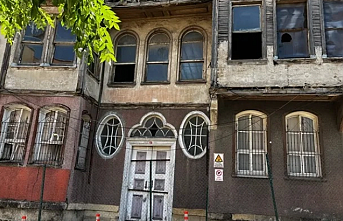Setbaşı’ndaki bu bina, tehlike yaratıyor