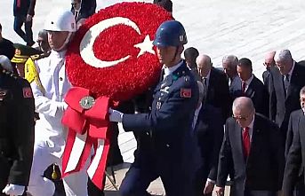 Devlet erkanı Ata'nın huzurunda