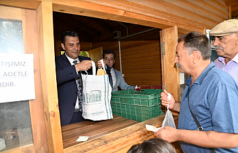 Halk Ekmeğin ilk satışlarını Başkan Zeyrek yaptı