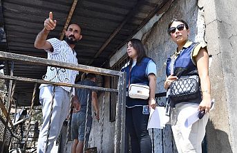 İzmir'de yangınzedelerin kapıları tek tek çalındı