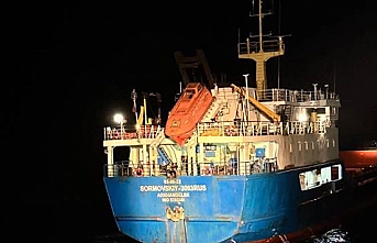 Çanakkale Boğazı'nda makine arızası yapan kargo gemisi kurtarıldı