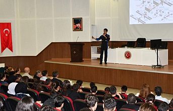 Cihangir Atasever meraklı bilimcilerle buluştu