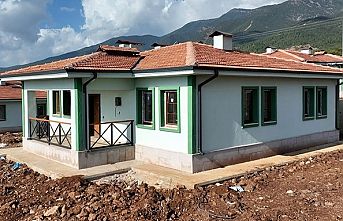 Depremzede köyler yeniden inşa ediliyor... Yıl sonuna kadar 30 bin köy evi teslim edilecek