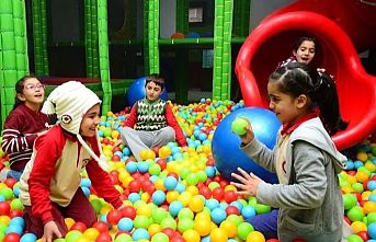 Havaların serinlemesiyle kapalı çocuk oyun alanlarına ilgi artıyor