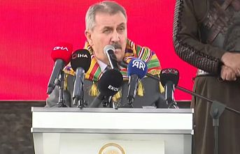 İbreti alem için sallandıracaksın!