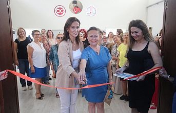 İzmir Karşıyaka'da ilgi çeken mozaik sergisi