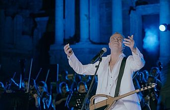 Levent Yüksel'den Pamukkale'de büyüleyici konser