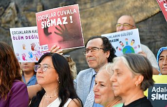 Manisalı kadınlar, seslerini yükseltti  “Çocukları çuvala sığdırmayın”