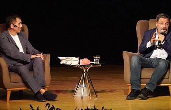 Şair ve yazar Ahmet Ümit İzmirlilerle buluştu