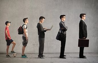 Bir birey eğitimde 18 yıl geçiriyor