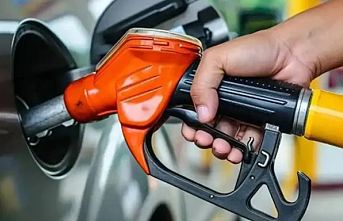 Bu gece yine değişecek benzine zam geliyor!
