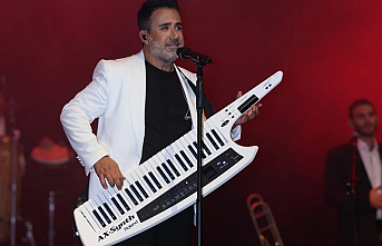 Emrah Avrupa'yı fethediyor