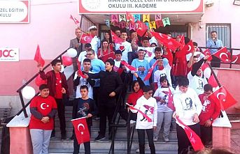ONKOLOJİ SERVİSİNDEKİ ÇOCUKLAR CUMHURİYET BAYRAMI’NI KUTLADI 