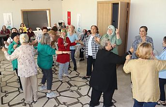 Yaşlı bireyler kendi günlerinde doyasıya eğlendi