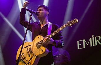 Emir Can İğrek'ten 'alternatif pop' yorumu