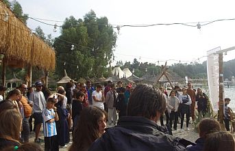 Foça'da yarış için rüzgarı bekliyorlar