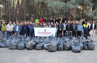 Gönüllülerden Çevre Temizliği Kıvılcımı