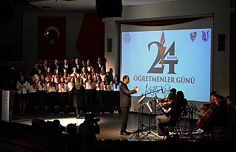 Öğretmenler Günü’ne Coşkulu Kutlama