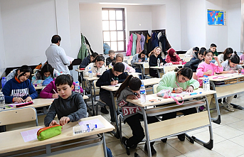 1300 öğrenciye ücretsiz deneme sınavı yapıldı