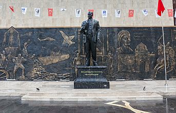 ATATÜRK HEYKELİ 100. YIL’A ÇOK YAKIŞTI&nbsp;