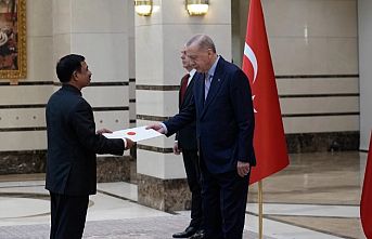 Cumhurbaşkanı Erdoğan'a üç Büyükelçi'den güven mektubu