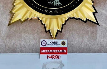 Kars’ta yolcu otobüsünde metamfetamin ele geçirildi