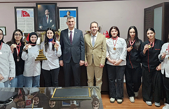 Lise öğrencilerinden büyük başarı