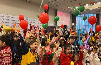 LÖSEV yılbaşı partileriyle moral oluyor