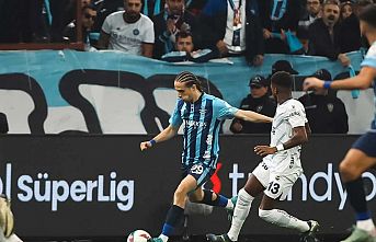 Fenerbahçe, Adana Demirspor'u 4-0 mağlup ederek puan farkını 6'ya indirdi