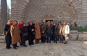 Kadınlar adım adım Manisa’yı geziyor