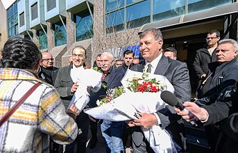 DİSK'ten İzmir Büyükşehir'e çiçekli ziyaret