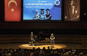 İzmir'de +60 yaş üniversiteli oluyor