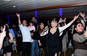 Şahsenem İstanbul Boğazı'nda İran Areş gemisinde