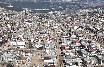 Ağır yıkıma uğrayan şehir yeniden ihya ediliyor... Kahramanmaraş'ta 4 bin işçi aralıksız çalışıyor