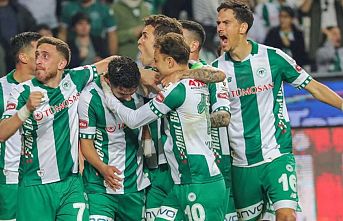 Konyaspor 9 kişiyle Beşiktaşı devirdi