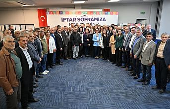 Manisa'da Başkan Zeyrek muhtarlarla iftarda buluştu