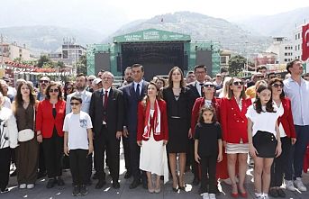CHP Manisa 23 Nisan’ı Coşkuyla Kutladı