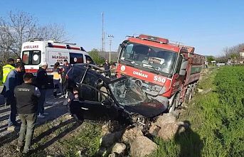 Feci Kaza: Arazözle Otomobil Çarpıştı, 1 Ölü 1 Yaralı