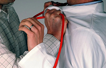 Hastane Acil Servisinde şiddet tehdidini  gören doktor kendini odaya kilitledi!