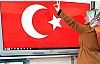 Bozkurt işareti yaptı işinden oldu
