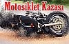 Motosiklet yayaya çarptı 1 ölü 1 yaralı