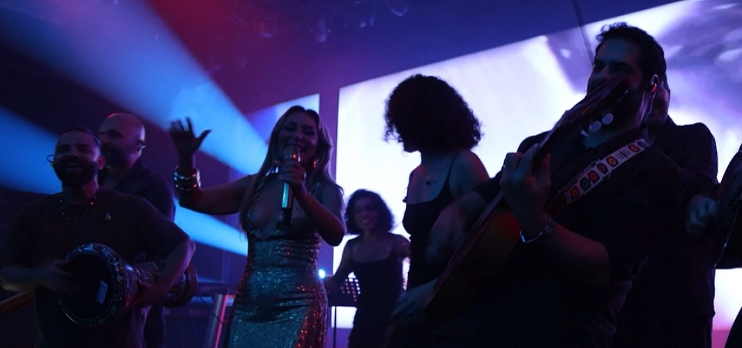 Elektrikler Gitti, Ziynet Sali’nin Performansı Sürdü