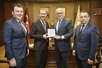 Bakan Kasapoğlu’ndan Manisa Büyükşehir Belediyespor’a Övgü Ve Destek