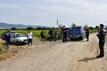 Başından tüfekle vurulmuş olarak bulundu