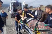 Kontrolden çıkan otomobil toprak zemine çakıldı 3 kişi yaralandı