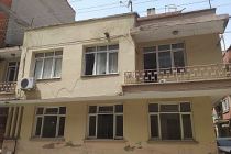 Evinde ölü bulundu