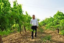Çiftçilerimizin borçları bir yıl ertelensin
