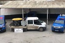 Demirci'de hayret edilecek hırsızlık olayı..Vinç kullanarak trafoyu çalmışlar